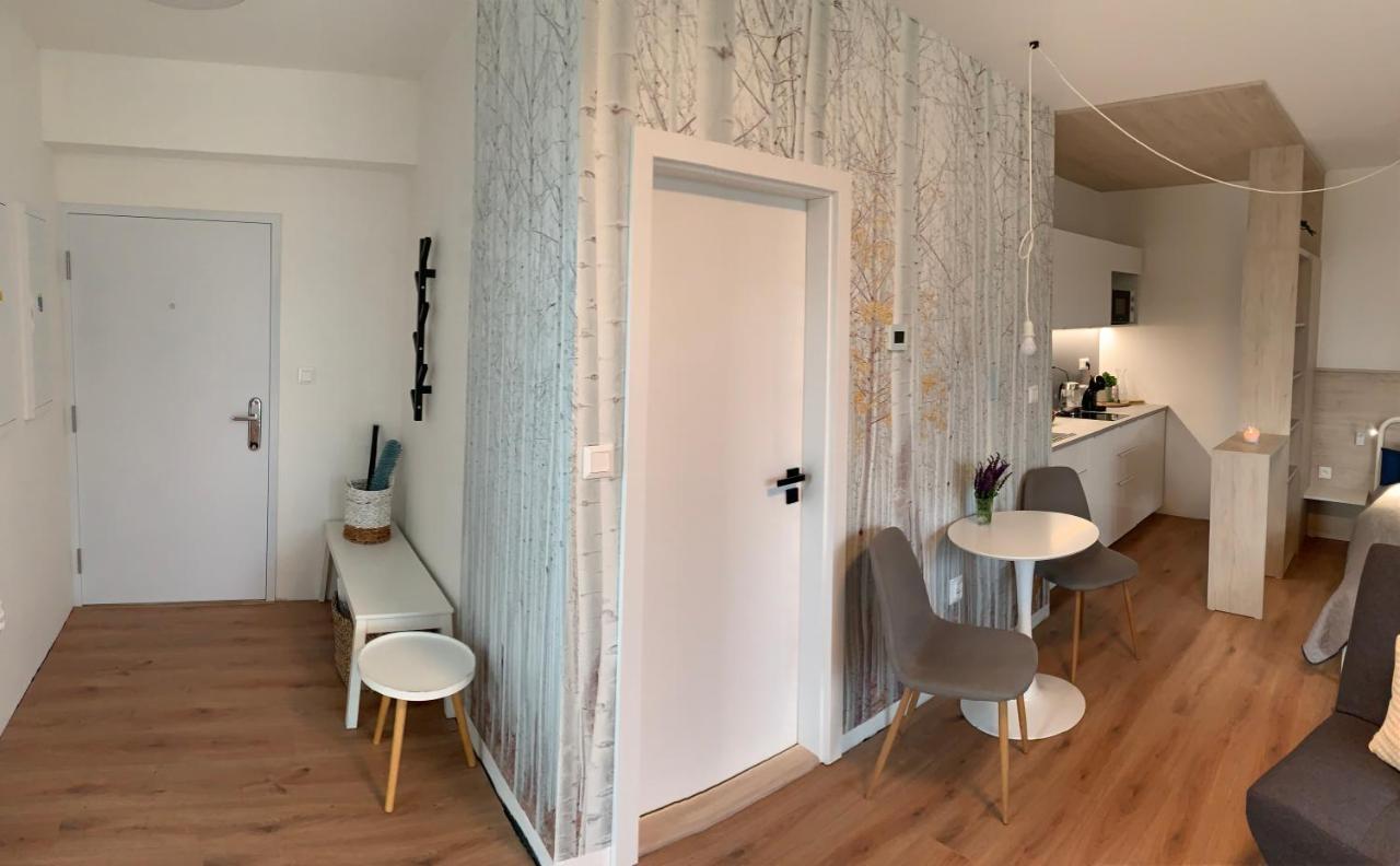 Brand New Apartment In Private Resort Lipótszentmiklós Kültér fotó